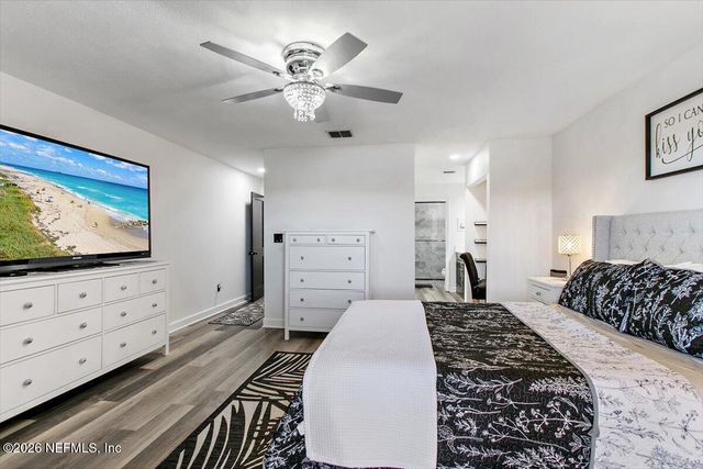 1307 RIVER HILLS Circle E 9, Jacksonville, FL 32211