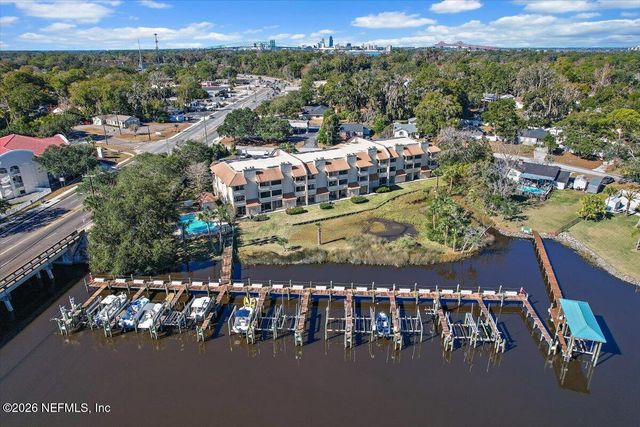 1307 RIVER HILLS Circle E 9, Jacksonville, FL 32211