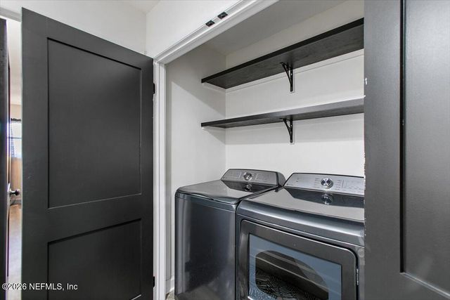 1307 RIVER HILLS Circle E 9, Jacksonville, FL 32211