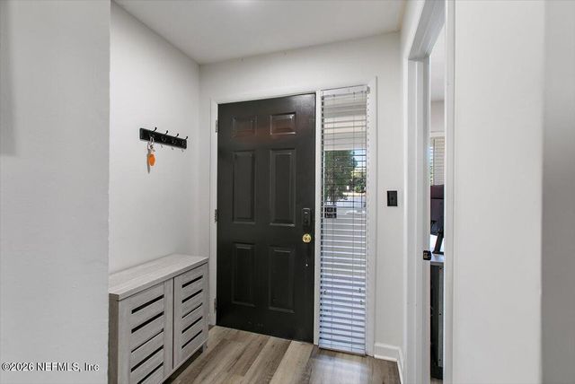 1307 RIVER HILLS Circle E 9, Jacksonville, FL 32211