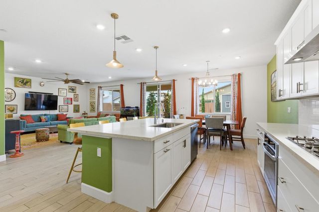 1049 Blue Range Way, Roseville, CA 95747