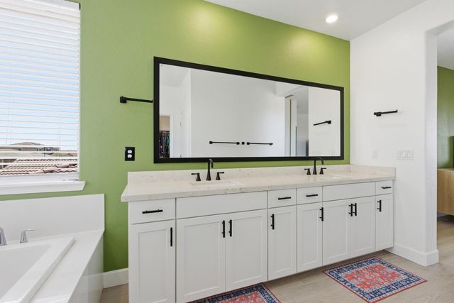 1049 Blue Range Way, Roseville, CA 95747