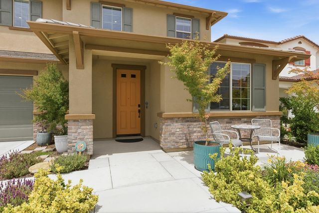 1049 Blue Range Way, Roseville, CA 95747