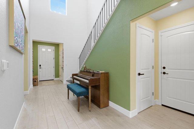 1049 Blue Range Way, Roseville, CA 95747