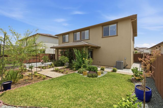 1049 Blue Range Way, Roseville, CA 95747