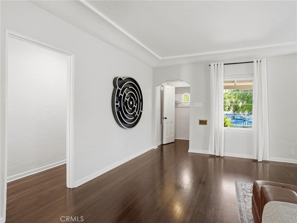 Image 16 of property listing at 5233 Lemp Avenue, Valley Village, CA 91601