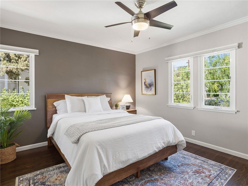 Image 17 of property listing at 5233 Lemp Avenue, Valley Village, CA 91601