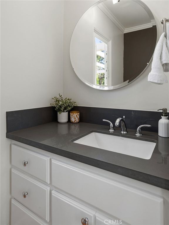 Image 24 of property listing at 5233 Lemp Avenue, Valley Village, CA 91601