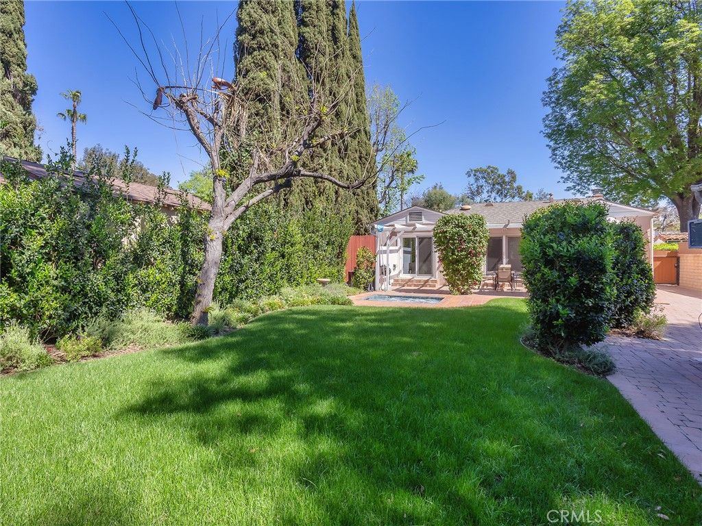 Image 35 of property listing at 5233 Lemp Avenue, Valley Village, CA 91601