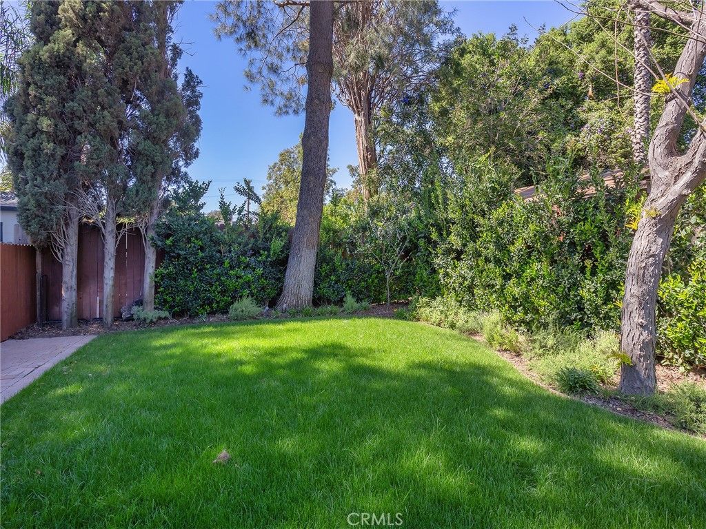 Image 37 of property listing at 5233 Lemp Avenue, Valley Village, CA 91601