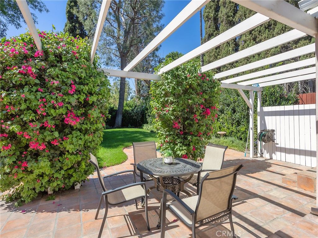 Image 39 of property listing at 5233 Lemp Avenue, Valley Village, CA 91601