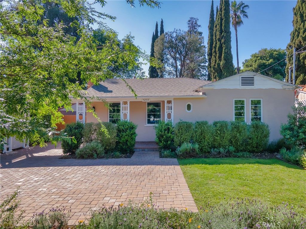 Image 52 of property listing at 5233 Lemp Avenue, Valley Village, CA 91601