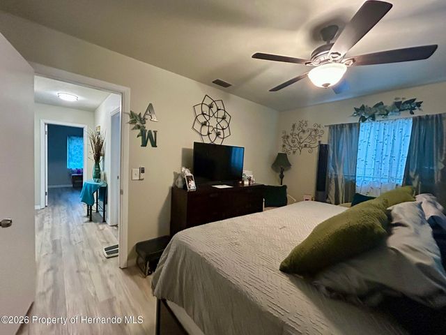 1615 Pinewood Drive, Clearwater, FL 33756