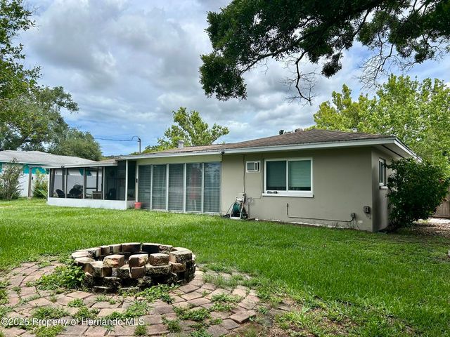 1615 Pinewood Drive, Clearwater, FL 33756