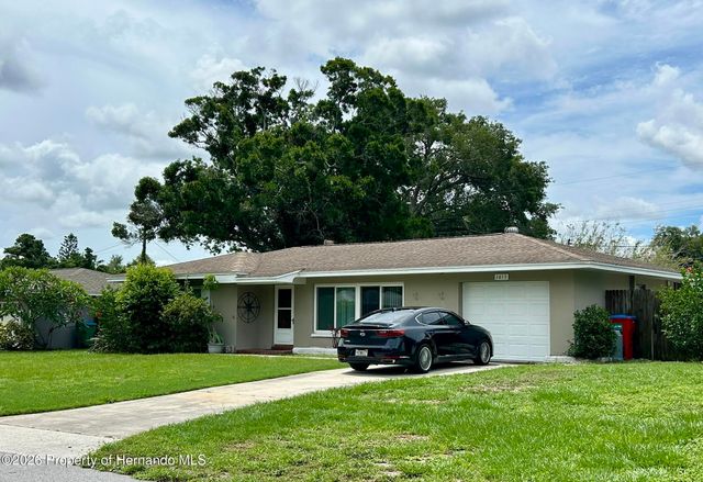 1615 Pinewood Drive, Clearwater, FL 33756