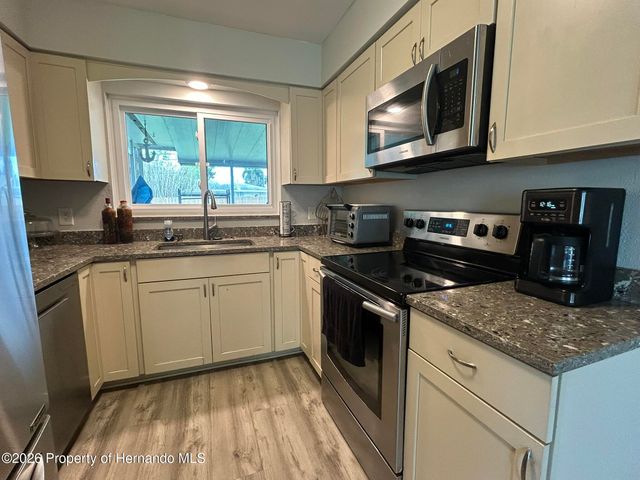 1615 Pinewood Drive, Clearwater, FL 33756