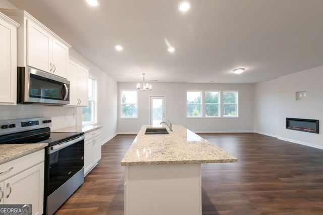 104 Windmill Court, Calhoun, GA 30701
