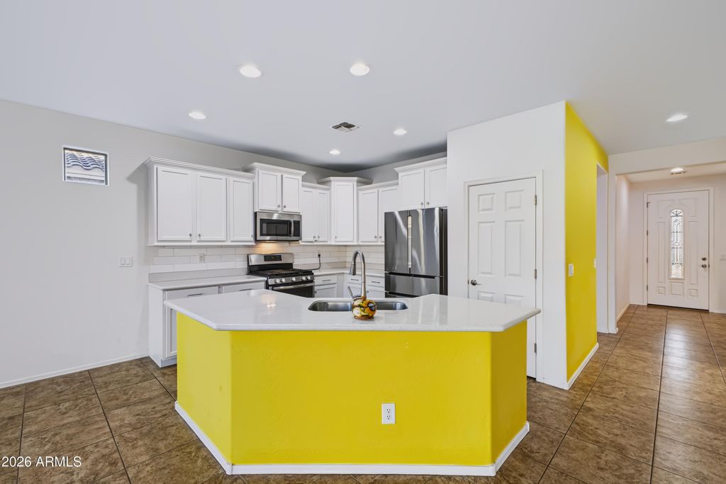 20183 N OXBOW Lane, Maricopa, AZ 85138 — photo 4