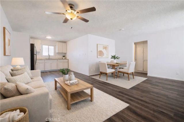 686 E Cottonwood G, Palm Springs, CA 92262