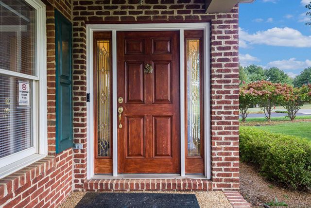 505 PELHAM DR, Waynesboro, VA 22980