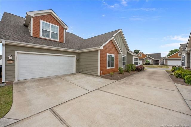 166 Nandina Court, Fayetteville, NC 28311