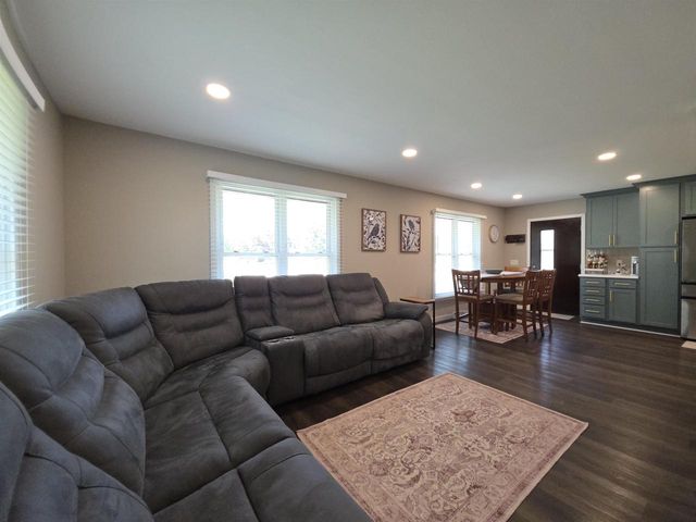 1431 S Chatham Street, Janesville, WI 53546