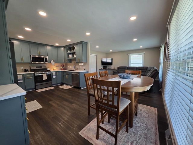 1431 S Chatham Street, Janesville, WI 53546