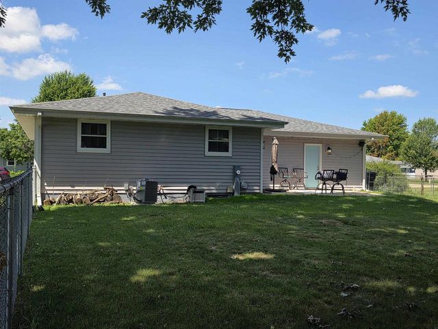 1431 S Chatham Street, Janesville, WI 53546