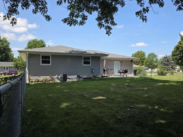 1431 S Chatham Street, Janesville, WI 53546