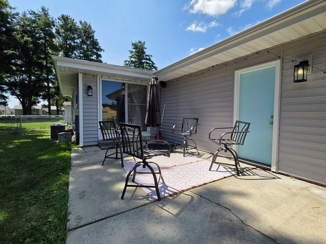 1431 S Chatham Street, Janesville, WI 53546