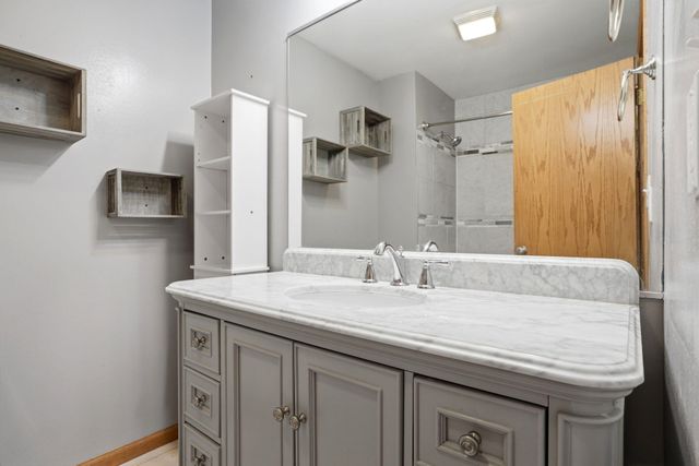 1765 Amber Drive, Hobart, IN 46342