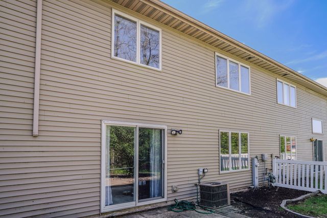 1765 Amber Drive, Hobart, IN 46342