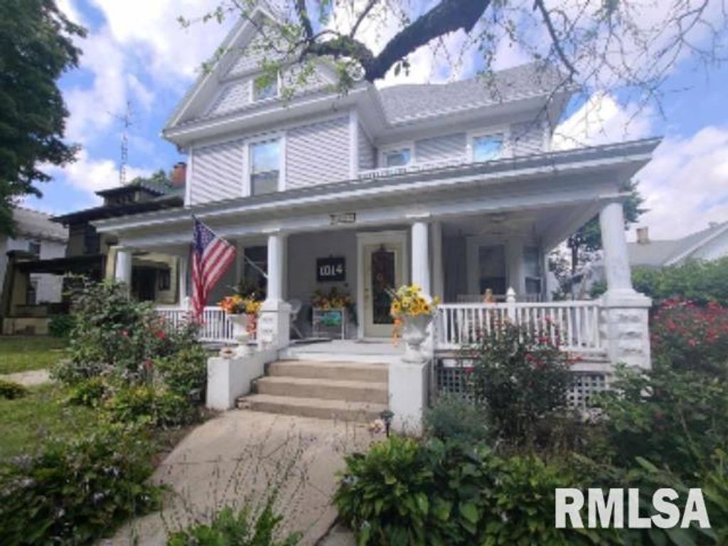 1014 W COLLEGE Avenue, Jacksonville, IL 62650
