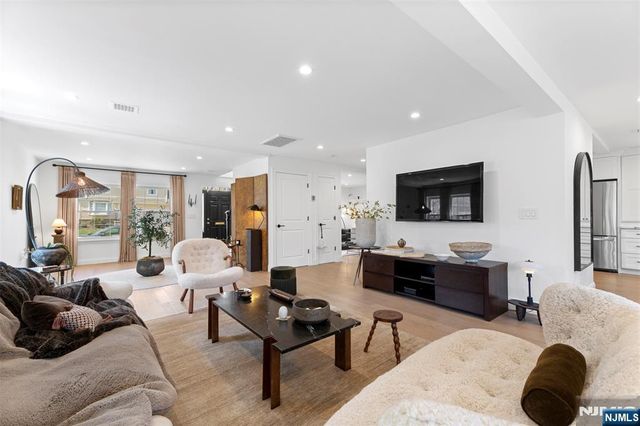 138 Brookside Avenue, Cresskill, NJ 07626