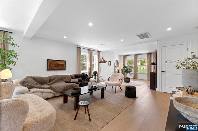 138 Brookside Avenue, Cresskill, NJ 07626