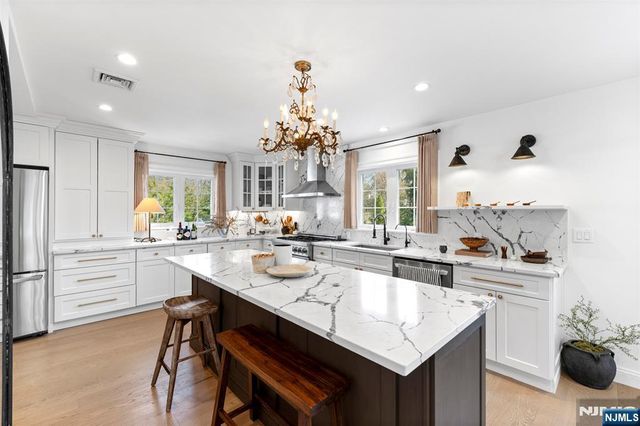 138 Brookside Avenue, Cresskill, NJ 07626