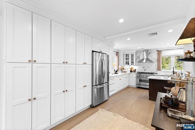 138 Brookside Avenue, Cresskill, NJ 07626