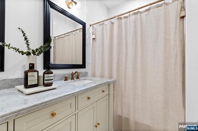 138 Brookside Avenue, Cresskill, NJ 07626