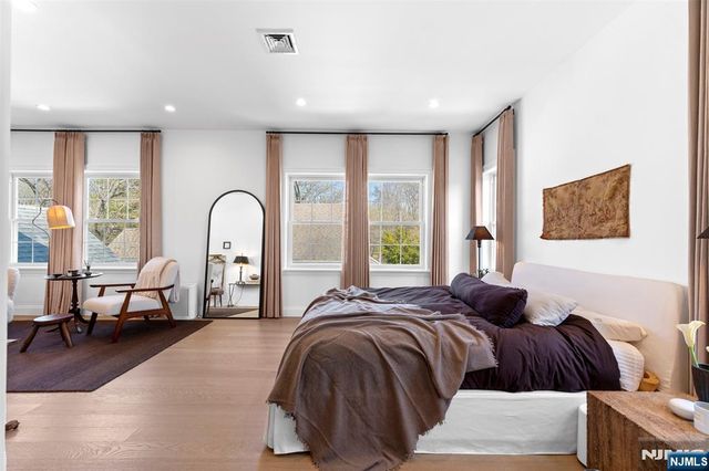 138 Brookside Avenue, Cresskill, NJ 07626