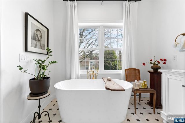 138 Brookside Avenue, Cresskill, NJ 07626