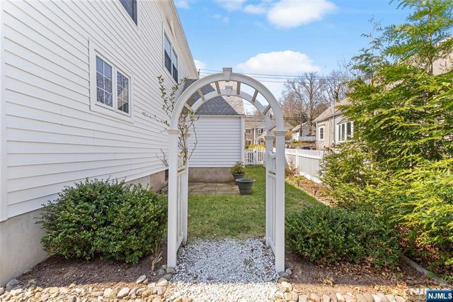 138 Brookside Avenue, Cresskill, NJ 07626