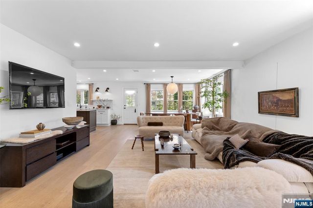 138 Brookside Avenue, Cresskill, NJ 07626