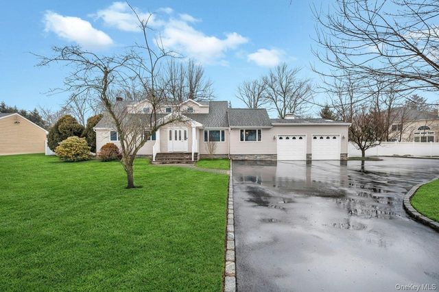 105 Browns Road, Nesconset, NY 11767