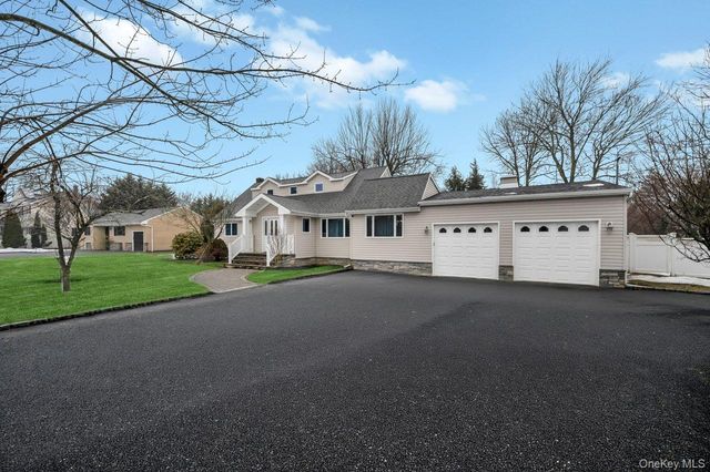 105 Browns Road, Nesconset, NY 11767