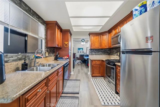 34 E Louise, Long Beach, CA 90805
