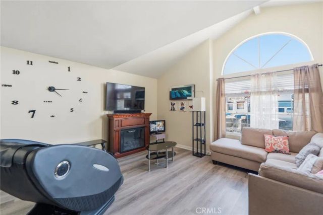 34 E Louise, Long Beach, CA 90805