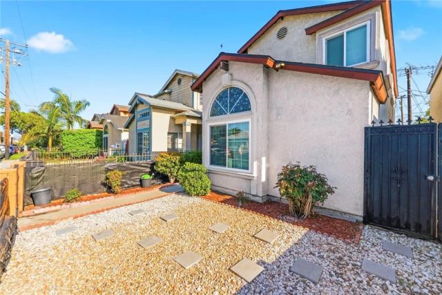 34 E Louise, Long Beach, CA 90805