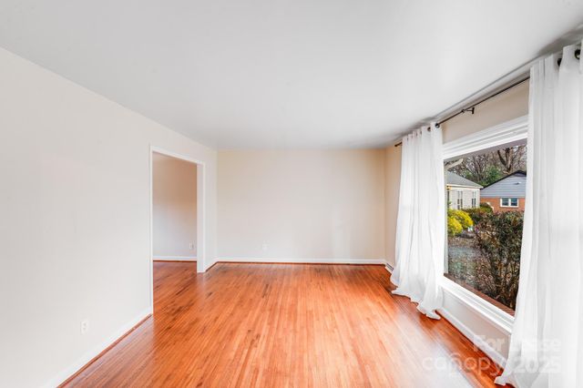 5001 Vescova Court, Charlotte, NC 28212