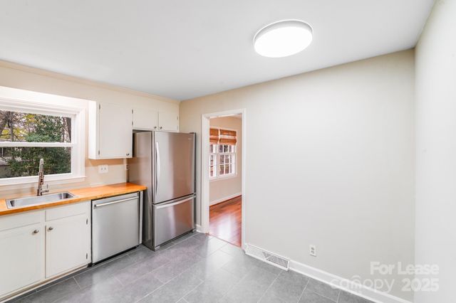 5001 Vescova Court, Charlotte, NC 28212