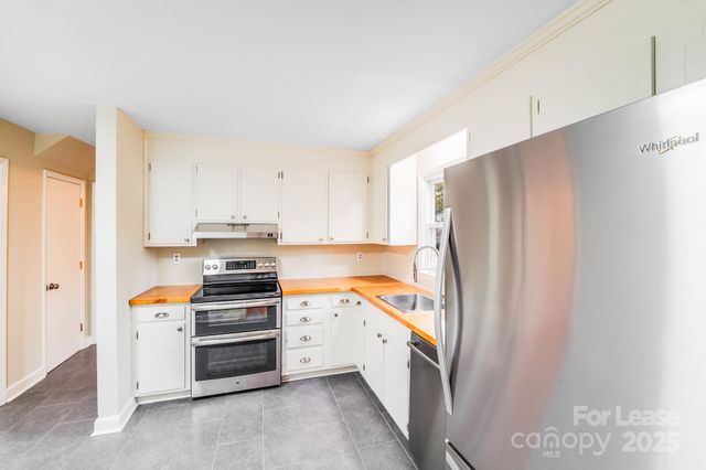 5001 Vescova Court, Charlotte, NC 28212